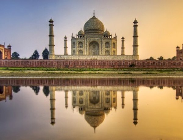New Seven Wonders Of The World : Taj Mahal Re-Opens With All Precautions| Limited Visitors In A Day