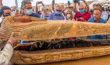Archaeologist Unleash Live Video of Crack opening Ancient Egyptian 2,500 Year Old Mummified Coffins
