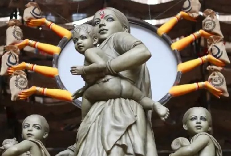 Unveiling Goddess Durga As The Migrant Mother || A Tribute To All The Migrant Women Workers.