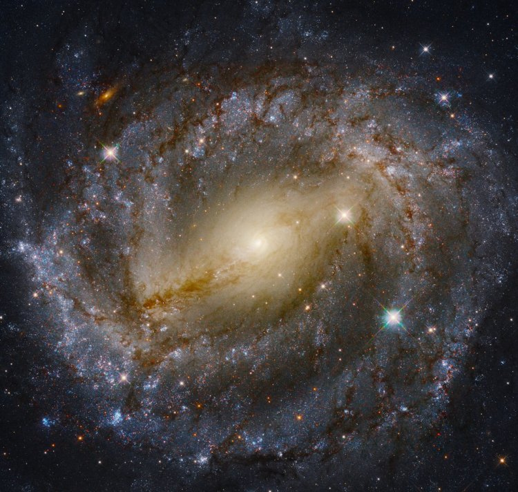 Stunning Spiral Galaxy NGC-5643