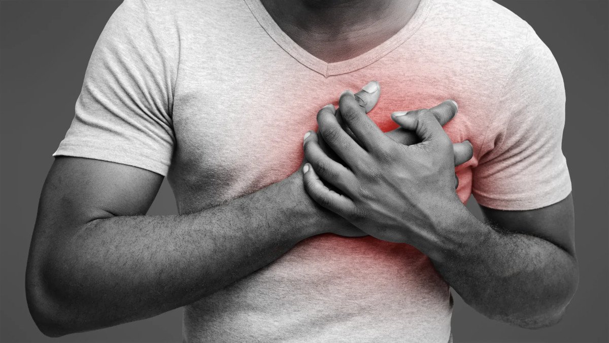 Prevent Heart Attack in Men: Symptoms, Risks &amp; Treatment